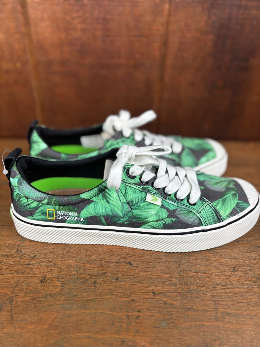 Cariuma National Geographic Tropical Leaf Canvas Sneakers in Green and Black